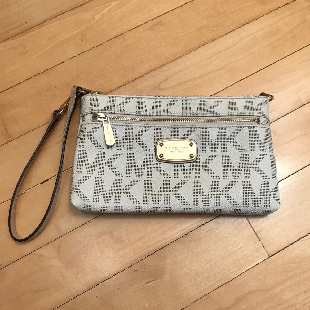 Michael Kors wristlet